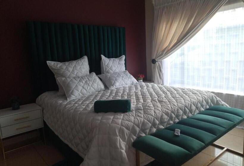 جناح ديلوكس, The Global Link Hub