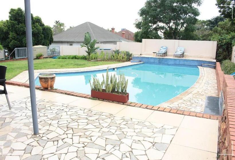 جناح ديلوكس, The Global Link Hub