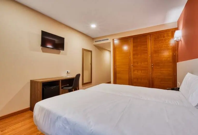 Standard Yhden Hengen Huone, Checkin Madrid Móstoles