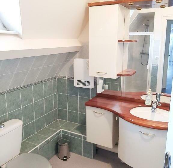 اتاق عادی, Les Balcons Du Trégor