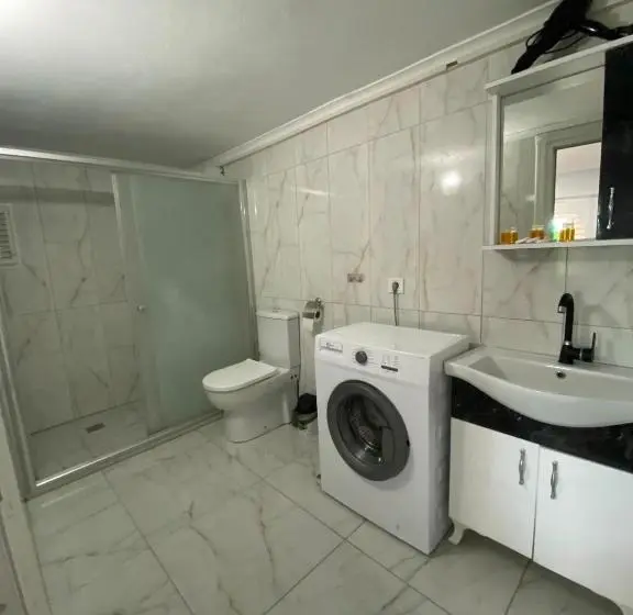 Familie Suite, Five Star