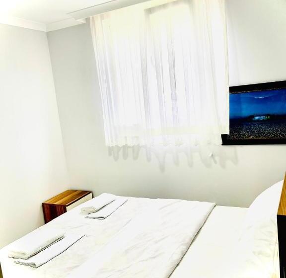 １ベッドルームペントハウスアパート, Five Star