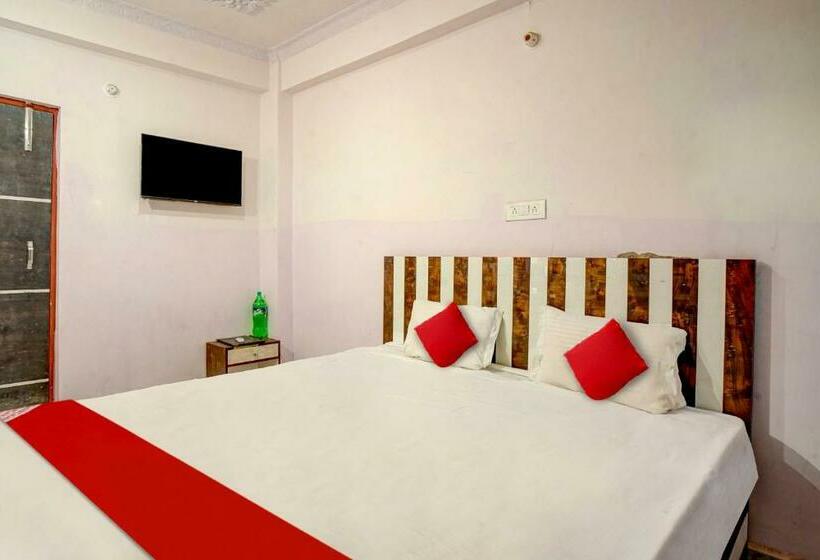 חדר קלאסי לשלושה, Season 1