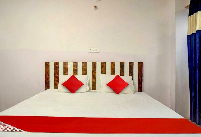 חדר קלאסי לשלושה, Season 1