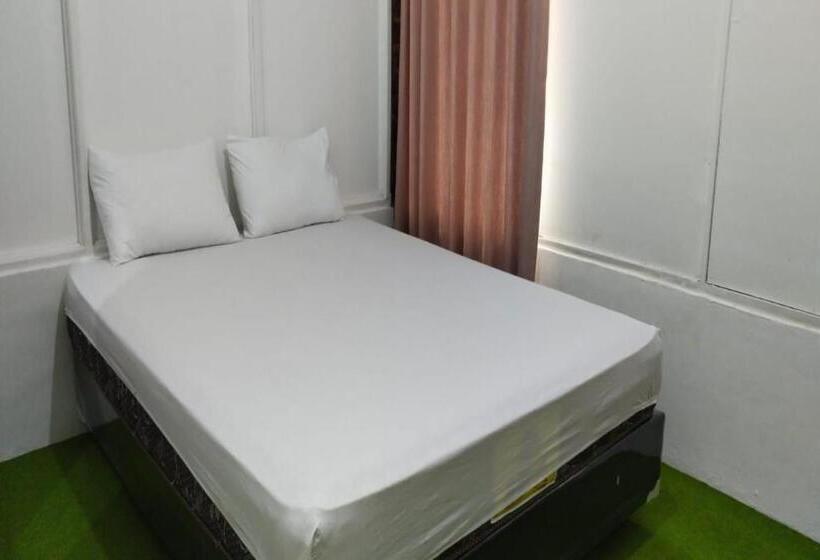 חדר אקונומי, Spot On 92544 Senja Homestay