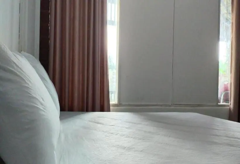 エコノミールーム, Spot On 92544 Senja Homestay