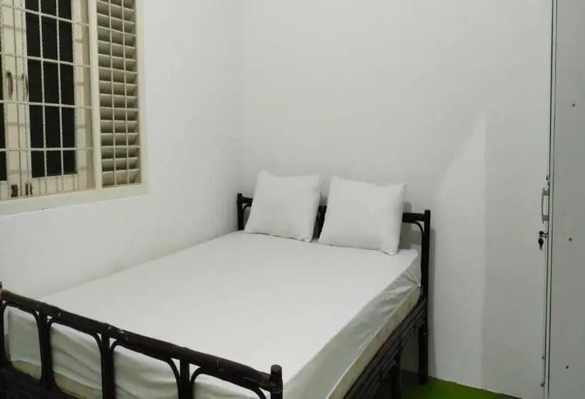 エコノミールーム, Spot On 92544 Senja Homestay
