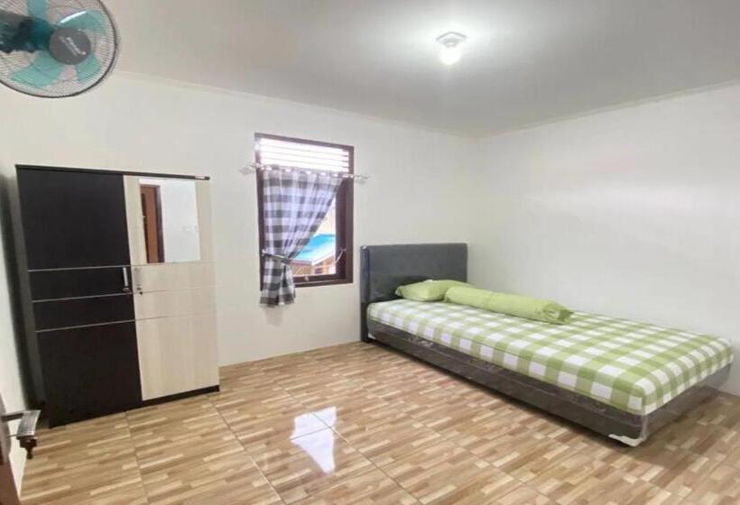 חדר יחיד בסיסי, Spot On 92544 Senja Homestay