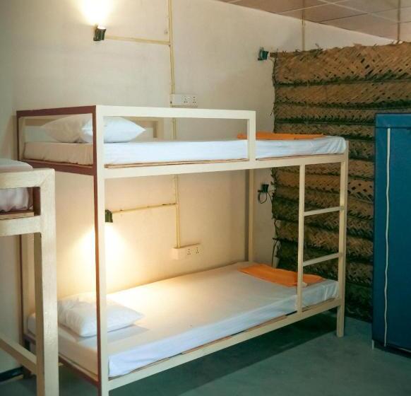 Llit en Habitació Compartida, Bay Surf Hostel