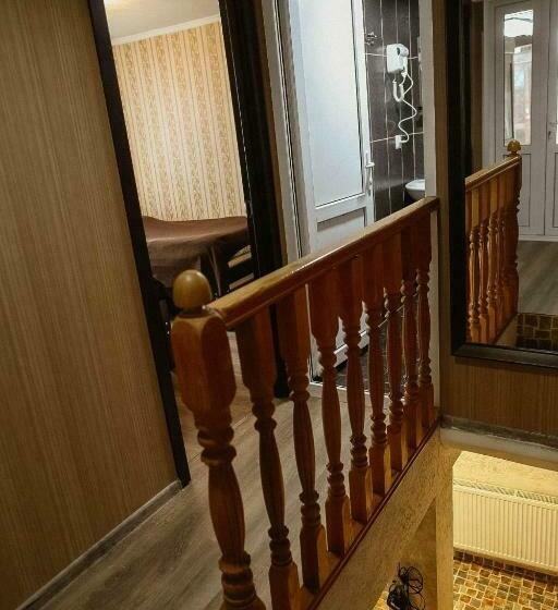اتاق استاندارد با بالکن, Arsenas Guest House