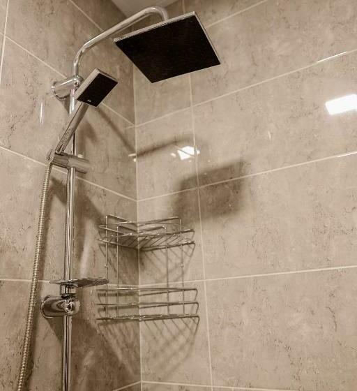 اتاق استاندارد سه نفره, Arsenas Guest House