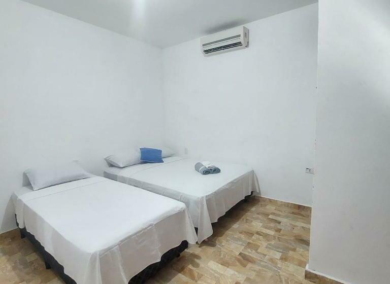 트리플 클래식 룸, Pousada Cantinho Do Guarujá I