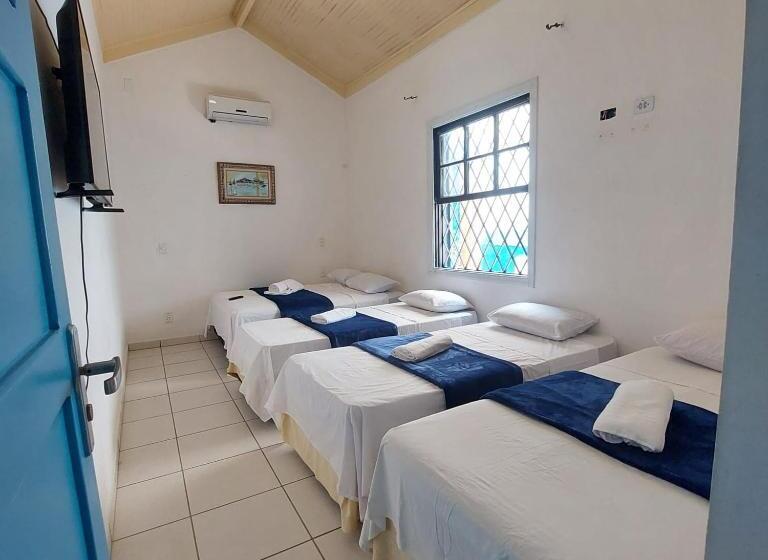 4인용 스탠다드 룸, Pousada Cantinho Do Guarujá I