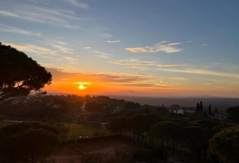 1 Bedroom Penthouse Apartment, Residence La Villa