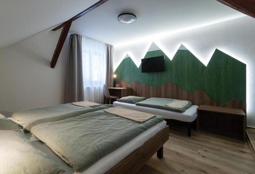 舒适三人间, Penzion Aurelia Donovaly