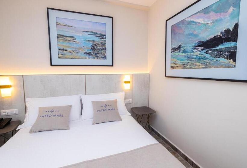 اتاق لوکس با بالکن, Patio Mare