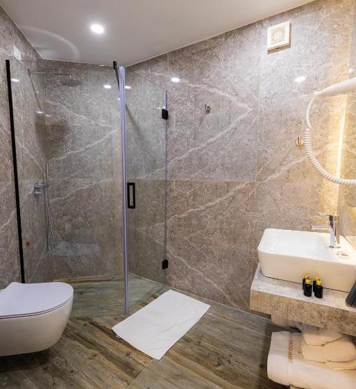 اتاق لوکس, Patio Mare