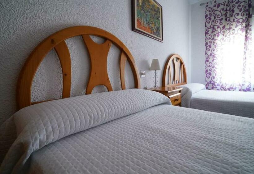 Номер Стандарт, Pension Restaurante Angel