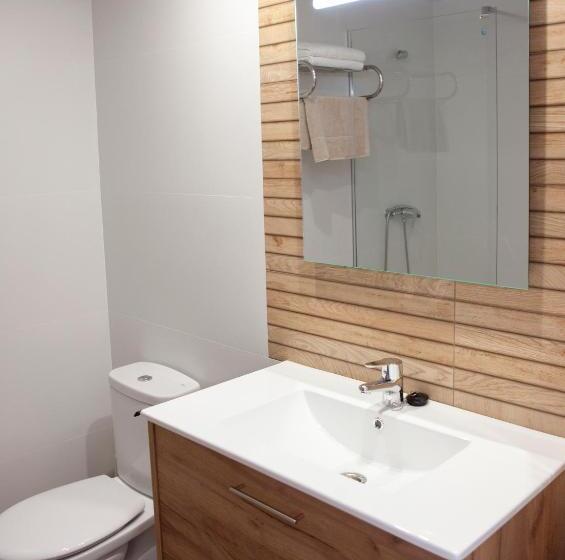 חדר סטנדרט לשלושה, Pension Restaurante Angel