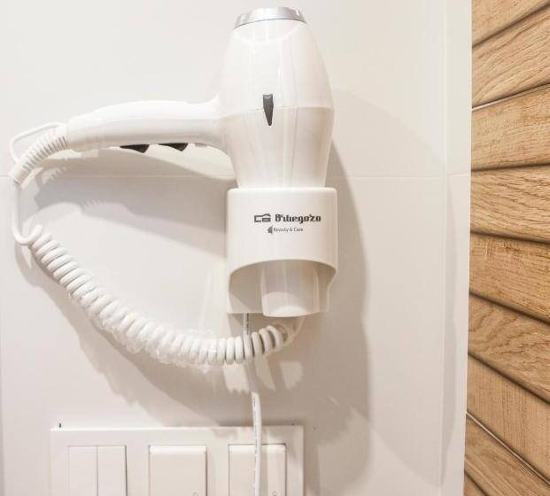 דירת חדר, Pension Restaurante Angel