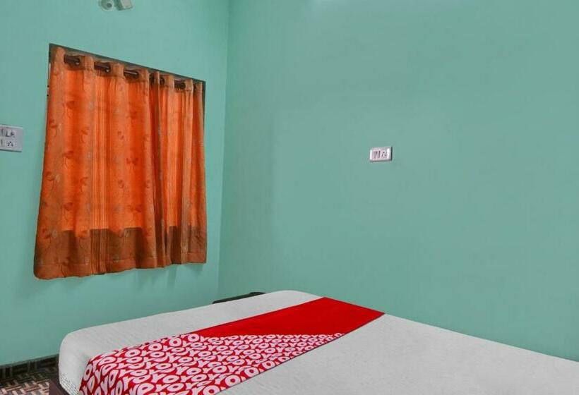 غرفة كلاسيكية ثلاثية, O New Sharda Homes