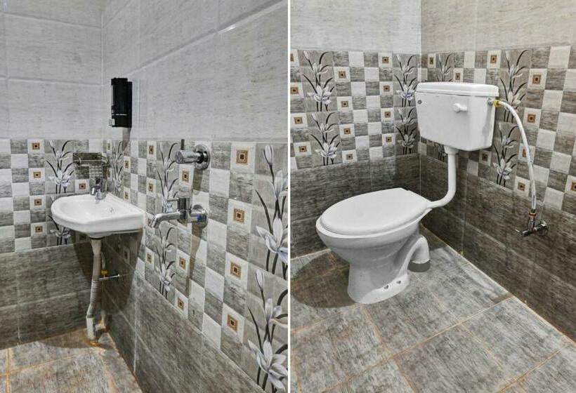 غرفة كلاسيكية ثلاثية, O New Sharda Homes