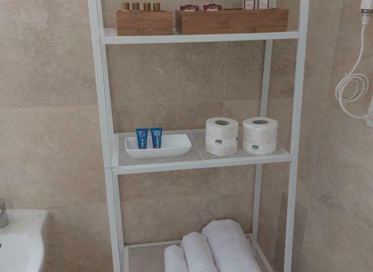 غرفة قياسية لذوى الاحتياجات الخاصة, Aurum Affittacamere