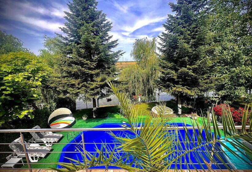 Номер Стандарт Вид на Бассейн, Snagov Belvedere Lake