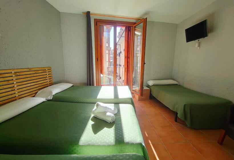 חדר סטנדרט לשלושה, Acebo Plaza Mayor