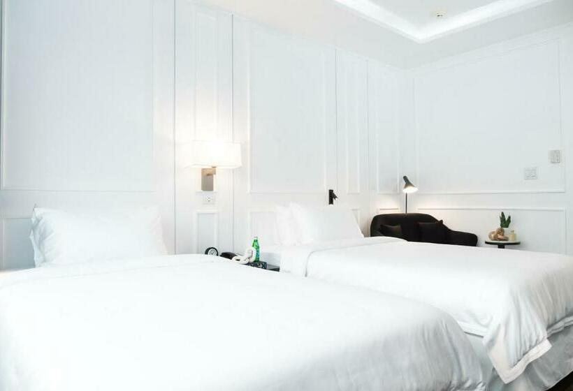 Номер Deluxe, Tano Guam