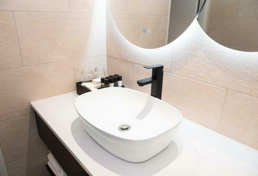 Люкс Superior, Tano Guam