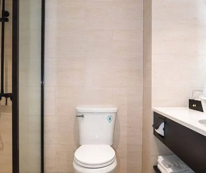 اتاق لوکس, Tano Guam