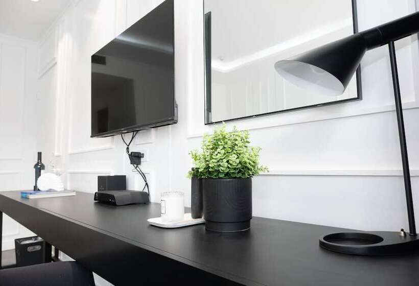 Номер Deluxe, Tano Guam