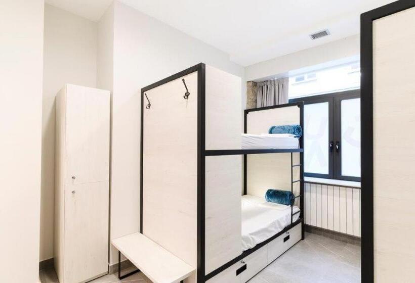 4인용 스탠다드 룸, Logunes