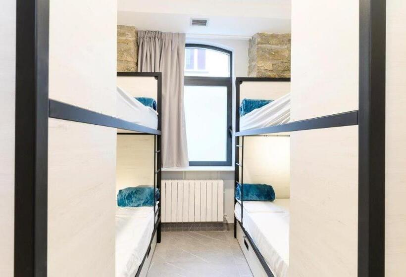 4인용 스탠다드 룸, Logunes