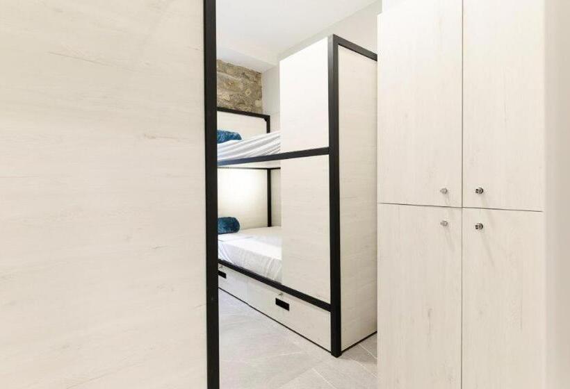 4인용 스탠다드 룸, Logunes