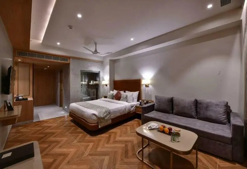 デラックスルーム, The Fern Shelter Resort Palghar