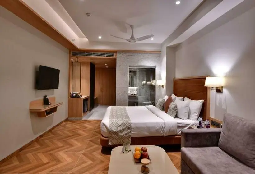 デラックスルーム, The Fern Shelter Resort Palghar