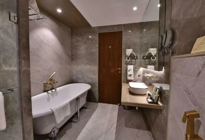 スイート, The Fern Shelter Resort Palghar