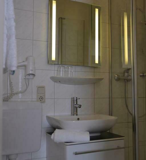 コンフォートルーム, Binz