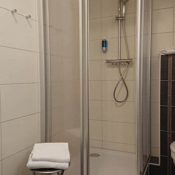 Номер Стандарт Трехместный, Knorre