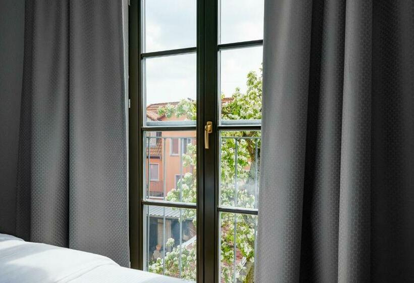 חדר סטנדרט, Waren Alte Warener Zeitung