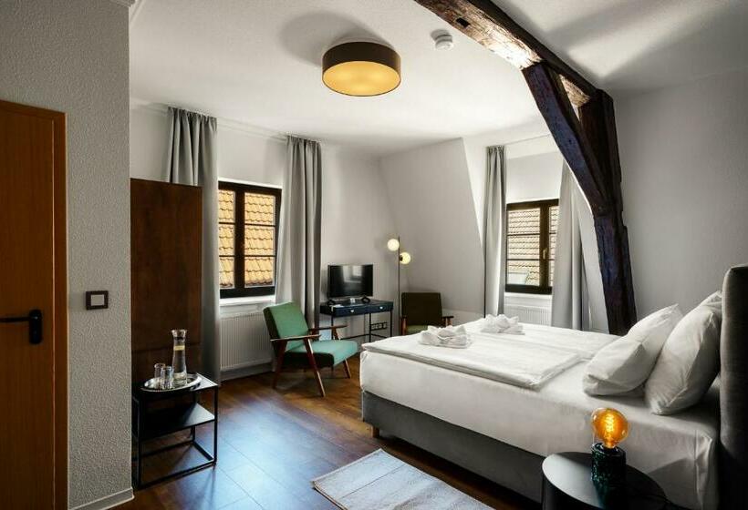 חדר סטנדרט, Waren Alte Warener Zeitung