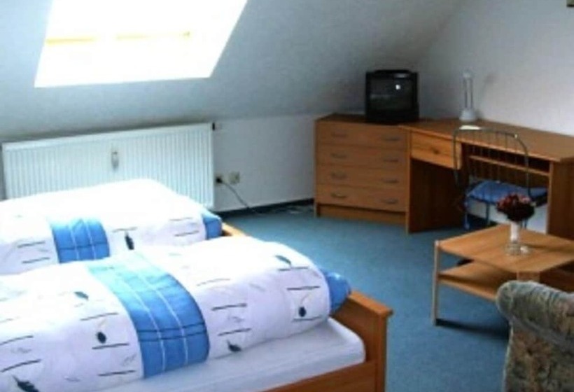 标准间, Zum Goldenen Löwen