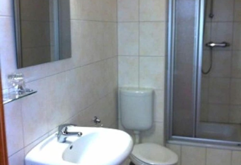 标准间, Zum Goldenen Löwen