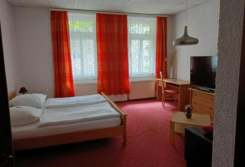 标准间, Zum Goldenen Löwen