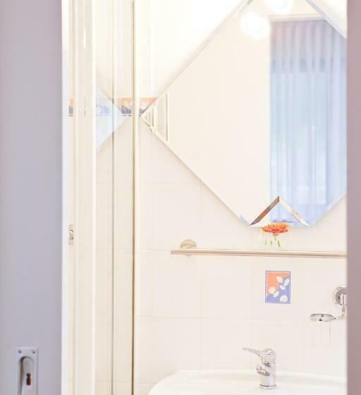 海景标准间带阳台, Plusnaturhotel Direkt Am Ederseeufer Waldhotel Wiesemann Und Ferienapartments