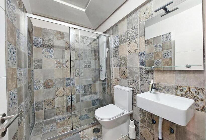 Cameră Familiară, Obrigado Lisboa