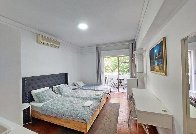 Cameră cvadruplă standard cu balcon, Obrigado Lisboa