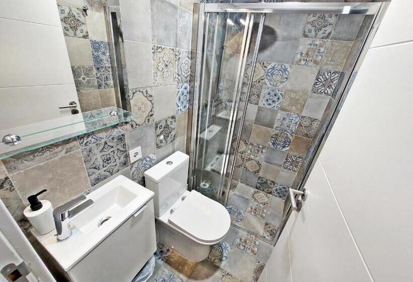 Cameră Cvadruplă Standard, Obrigado Lisboa